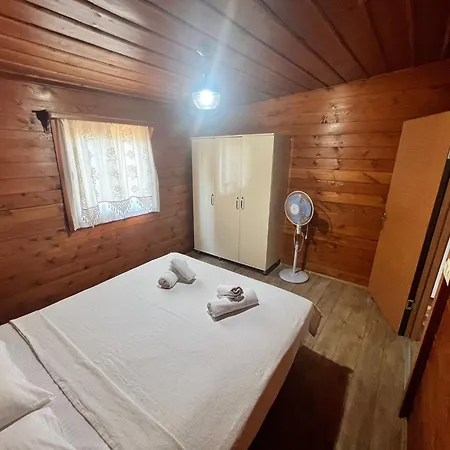 Woodentowns-ahsap Evler Bed & Breakfast