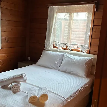 Nocleg ze śniadaniem Woodentowns-ahsap Evler *