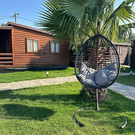 Woodentowns-ahsap Evler Bed and Breakfast *