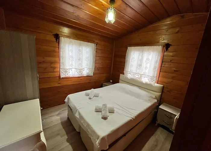 Woodentowns-ahsap Evler فندق مبيت وإفطار 3*